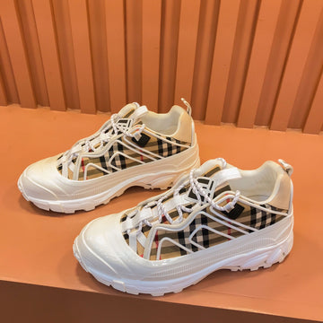 Burberry Shoe White