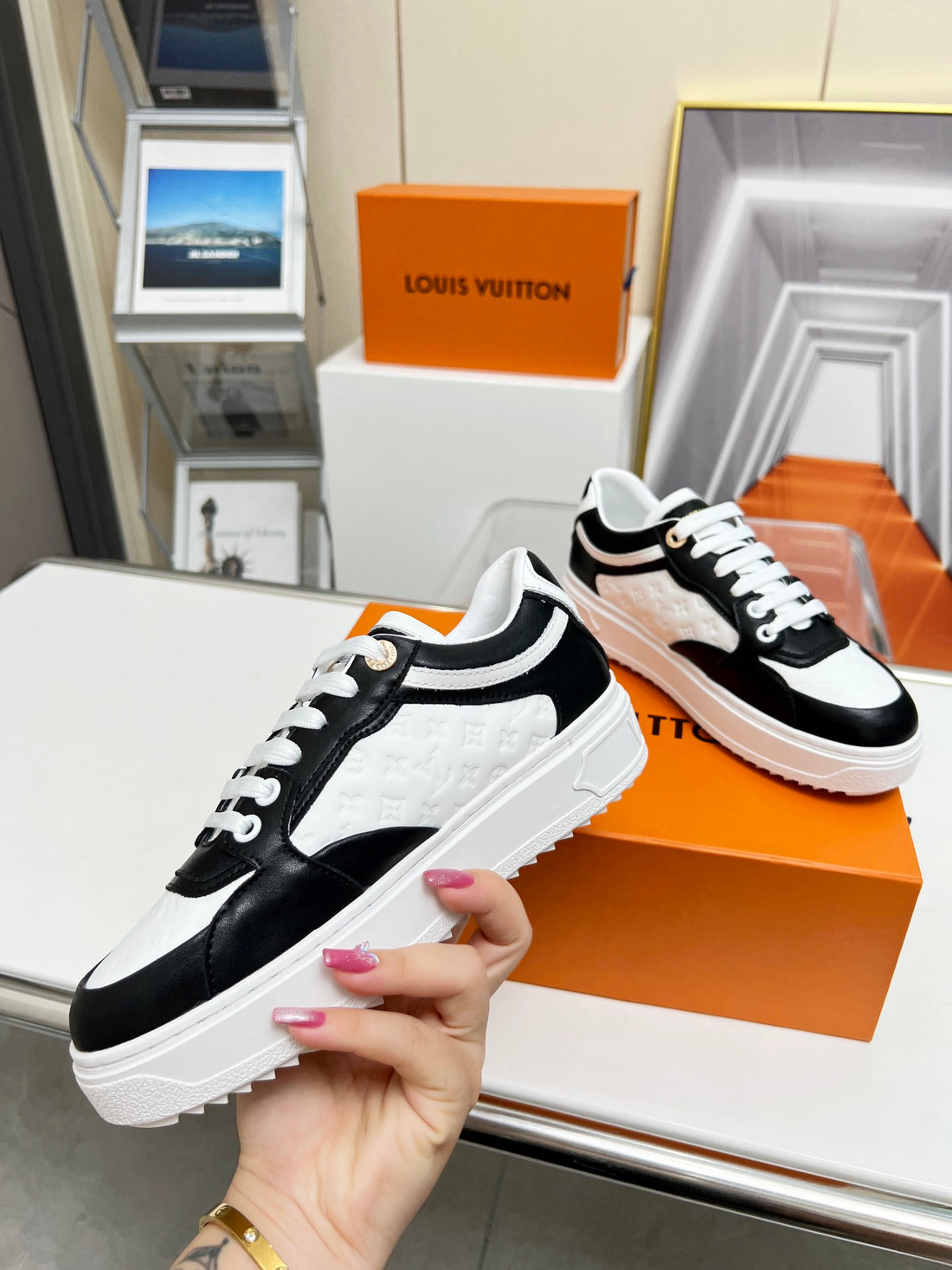 LV Shoe women