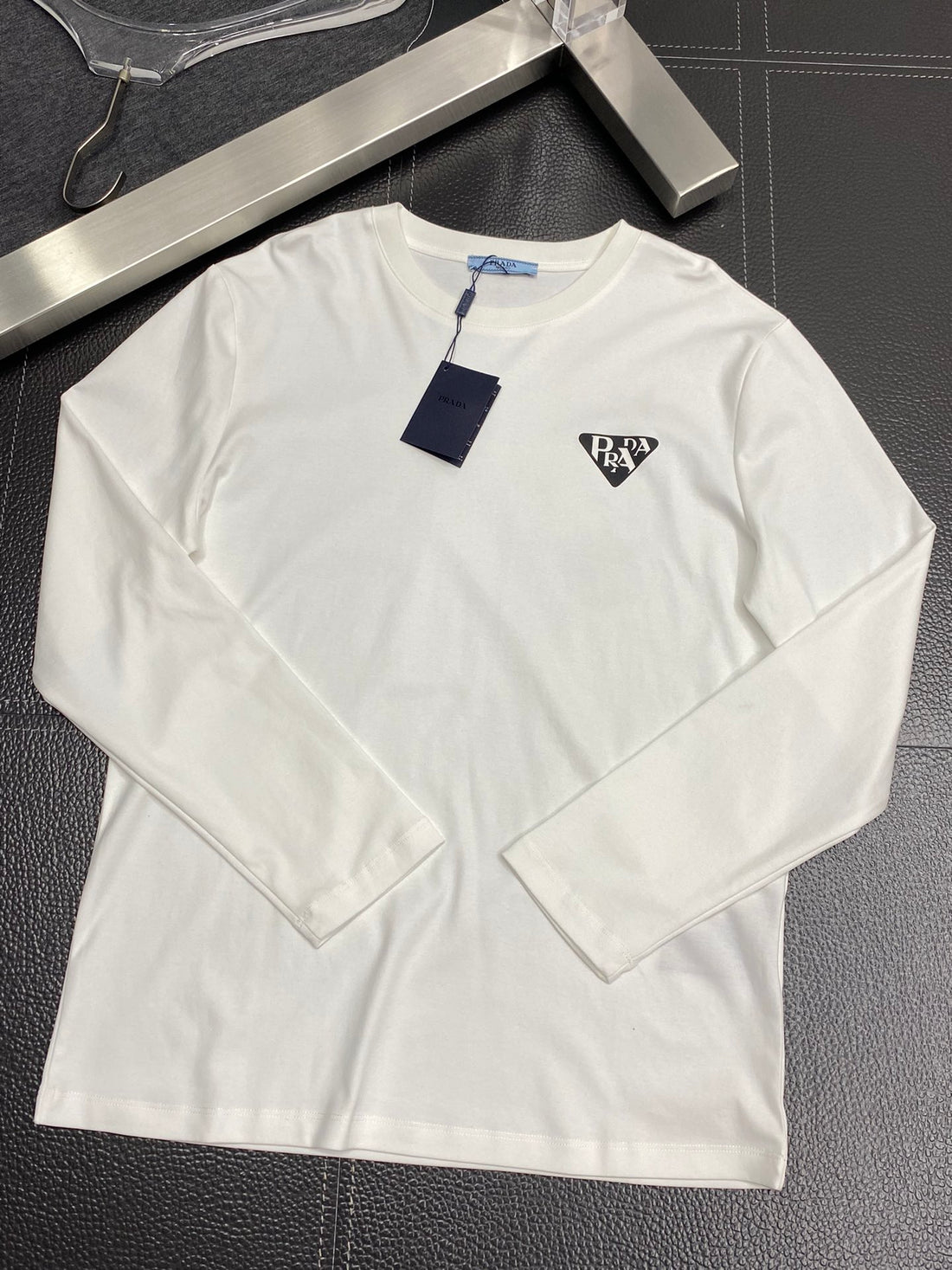 Prada Pullovers Black/White