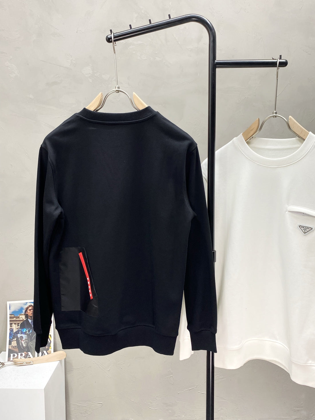 Prada Pullovers Black/White