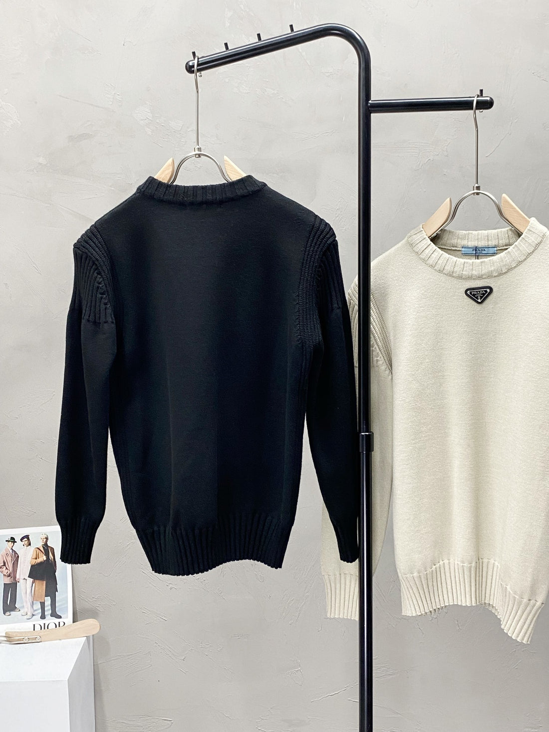 Prada Pullovers Black/White