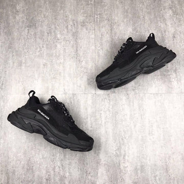 Balenciaga Shoe women Black