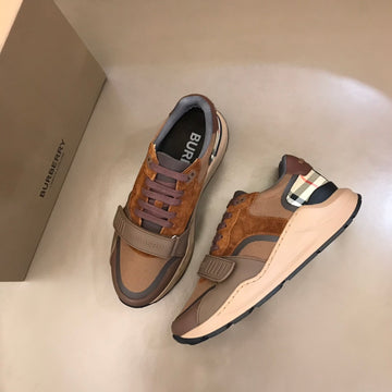 Burberry Shoe brown