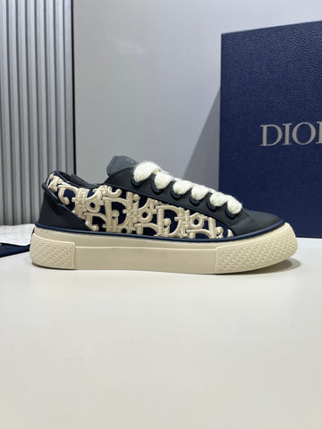 Dior SHoe B33 Black with Creme Logo
