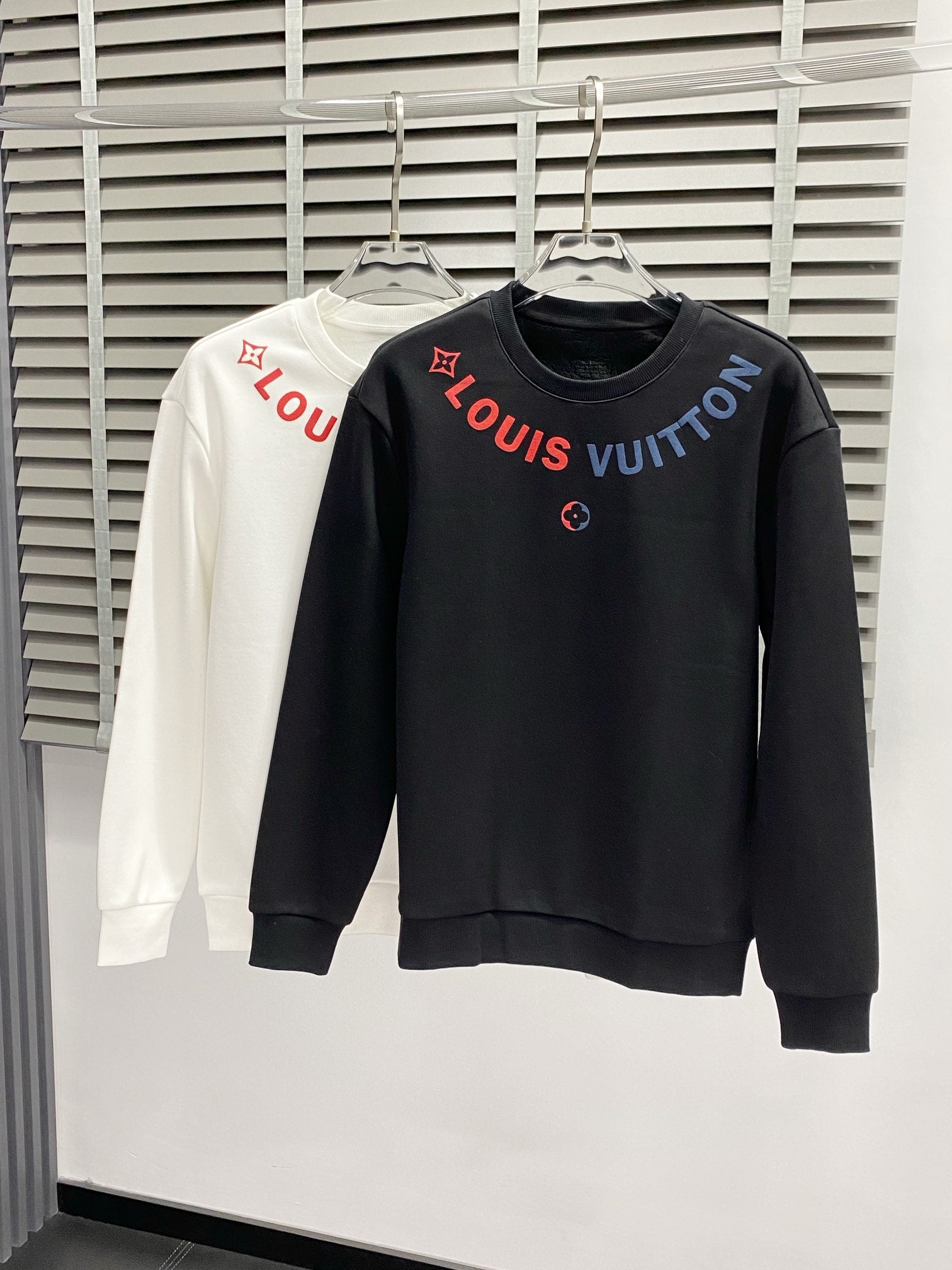 Louis Vuitton Pullovers Black/White
