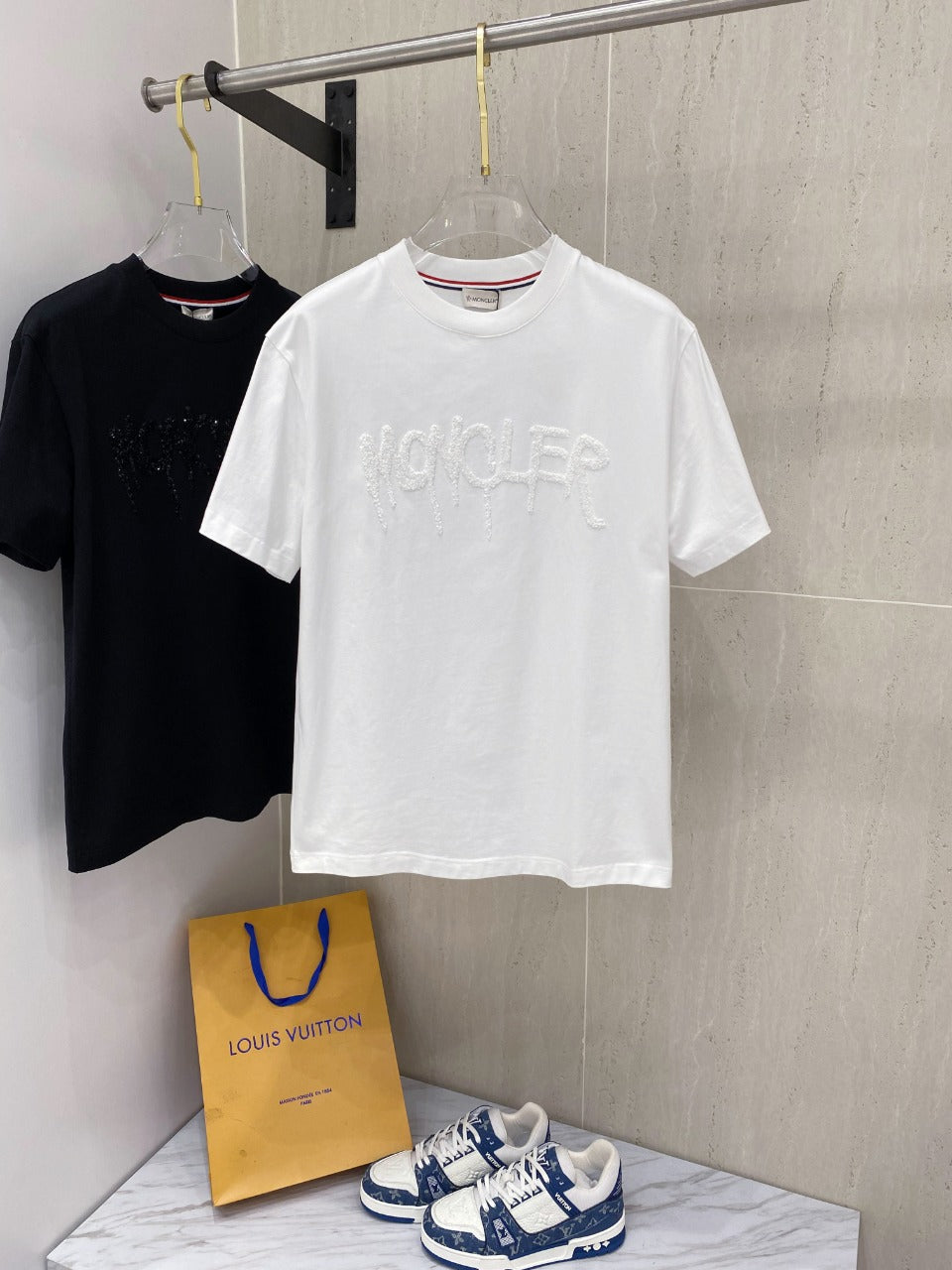 T-Shirt White